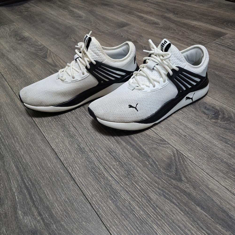 Puma White and Black Sneakers